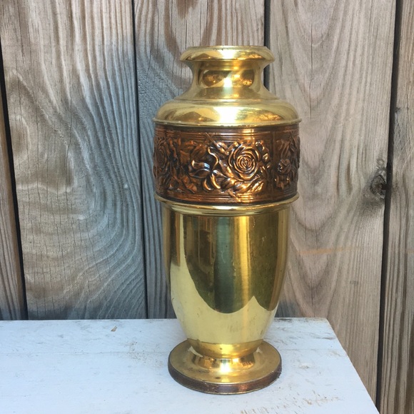 Altar vase:brass & copper ceremonial vase